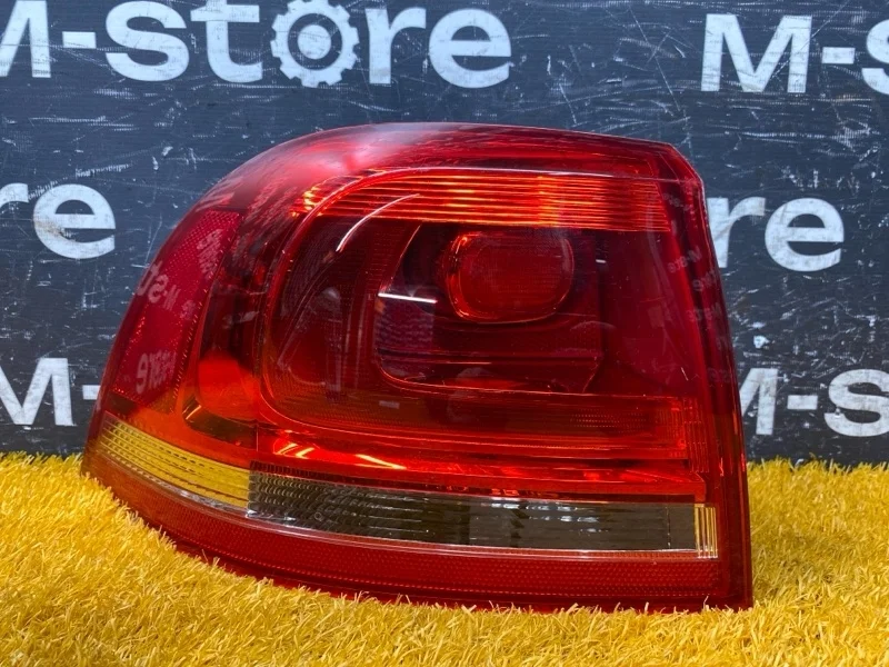 Фонарь задний Volkswagen Touareg 2011 7P6945095D 7P CGRA, левый