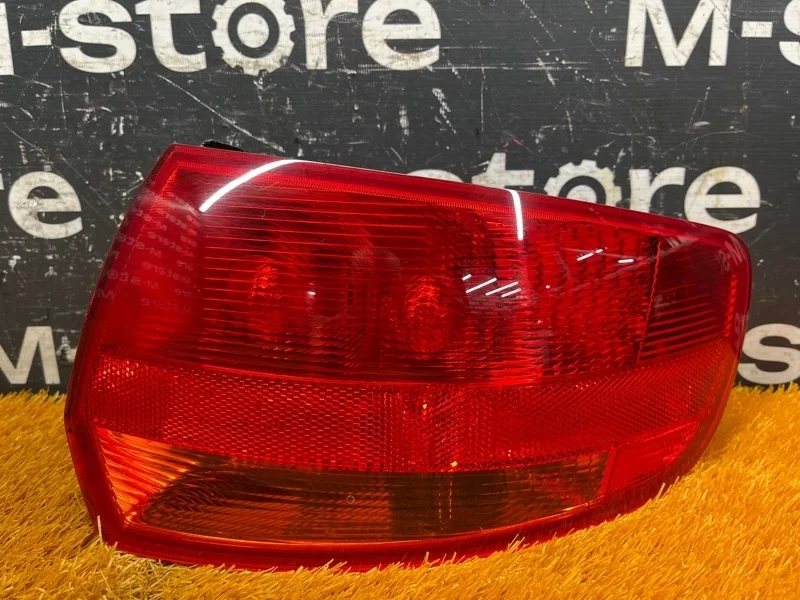 Фонарь задний Audi A3 2007 8P4945096G 8P BWA, правый