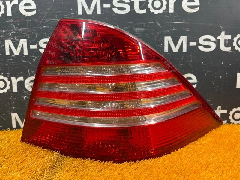 Фонарь задний Mercedes-Benz S-Class 2002 A2208200864 W220 112.972, правый