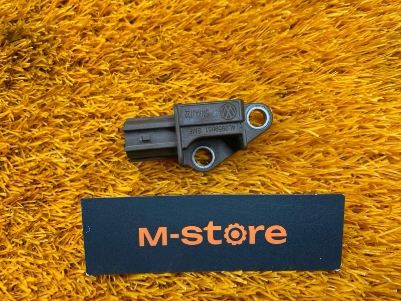 Датчик airbag ( удара) Audi Q7 2010 4L0959651 4L CJTC