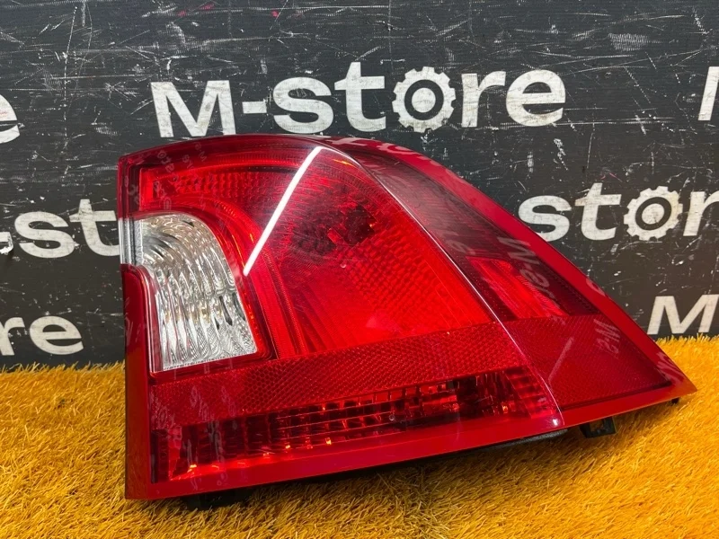 Фонарь задний Volvo S60 2011 30796268 FS48 B4164T, правый