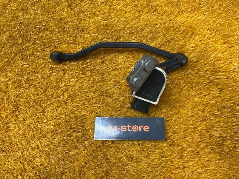 Датчик высоты дорожного просвета Volvo S60 2011 31300179 FS48 B4164T, задний правый