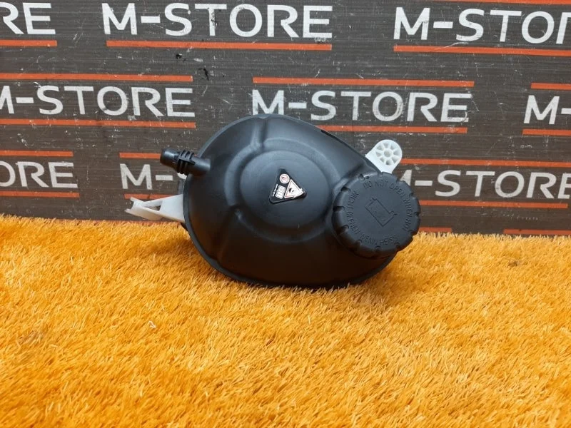 Бачок расширительный Mercedes-Benz C-Class 2014 A2055000049 W205 274.920