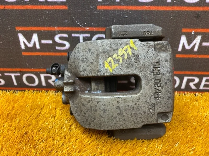 Суппорт Bmw X5 2008 34216776788 E70 N52B30, задний правый