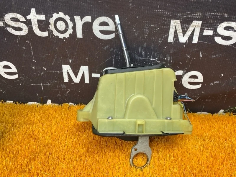 Селектор акпп Mercedes-Benz C-Class 2010 A2042675824 W204 271.860