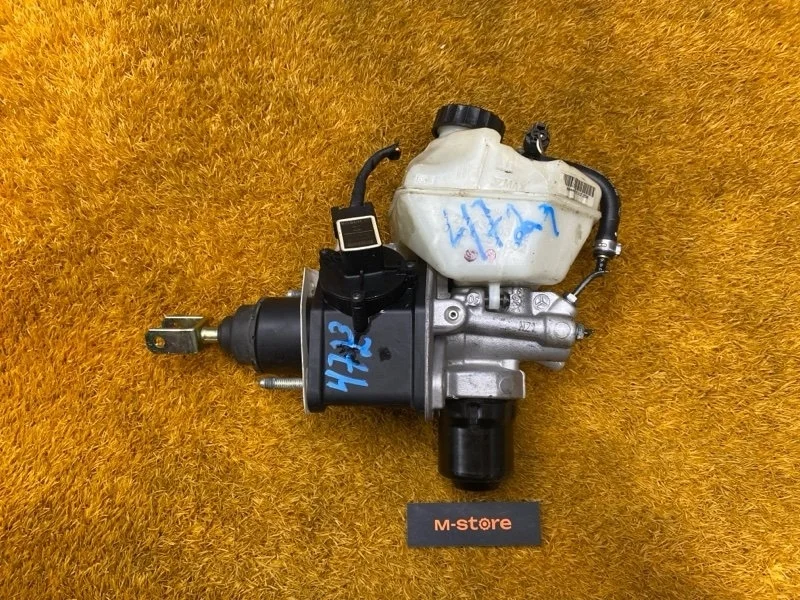 Вакуумный усилитель Mercedes-Benz E-Class 2005 A2114300302 W211 272.943