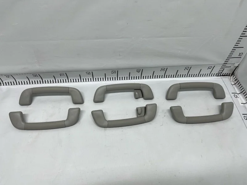 Ручка потолочная TOYOTA Land Cruiser 2015 7461030240B0 URJ200 1VD-FTV 4.5