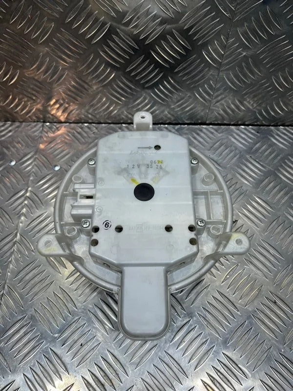 Моторчик отопителя TOYOTA Land Cruiser 2015 8710360481 URJ200 1VD-FTV 4.5, передний