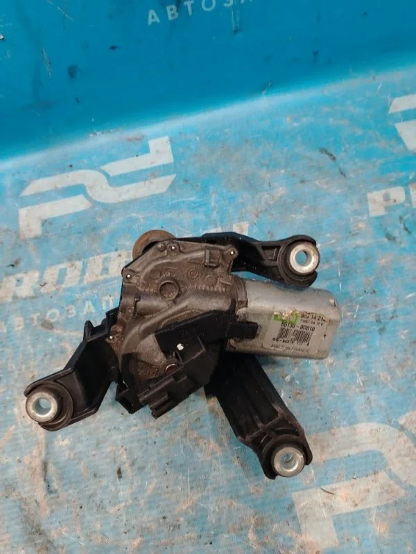 Моторчик стеклоочистителя задний Toyota Yaris