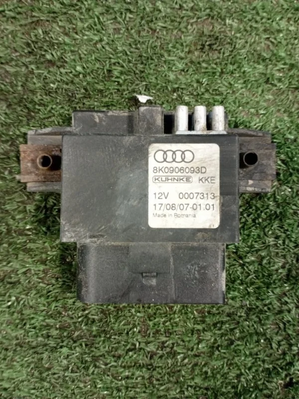 Блок управления топливным насосом Audi A5 8T CALA