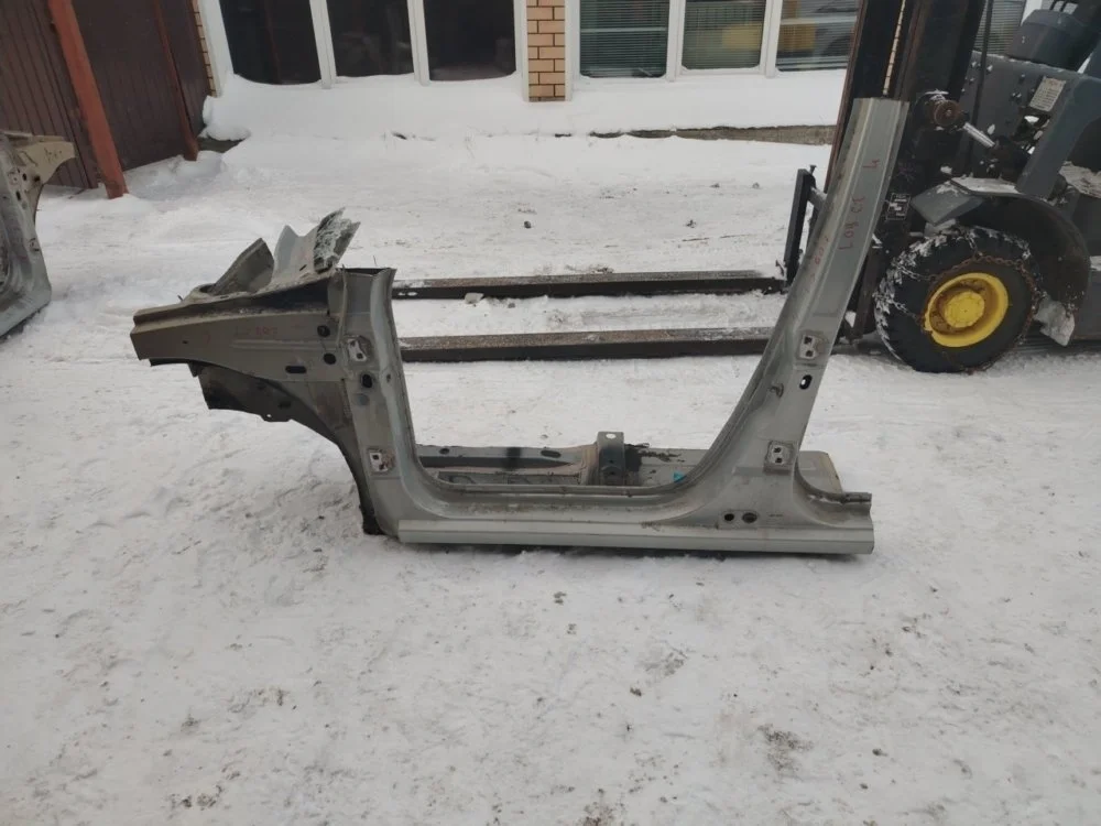 Порог Renault Logan 2009 6001546980 L90 K7M710, левый