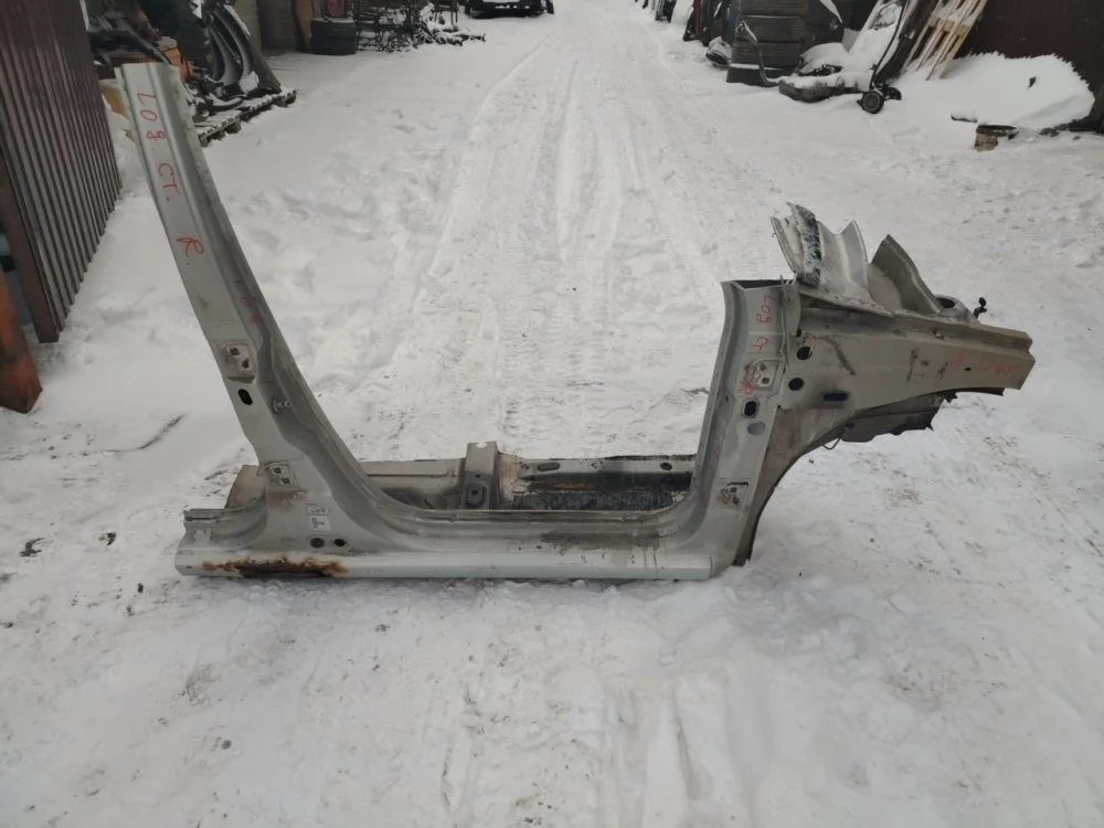 Порог Renault Logan 2009 6001546981 L90 K7M710, правый