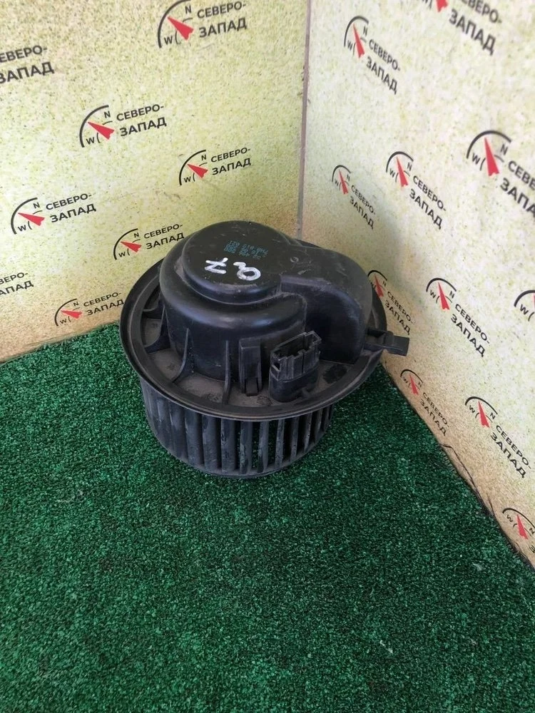 Моторчик печки Audi Q7 2008 7H0819021 4LB BUG