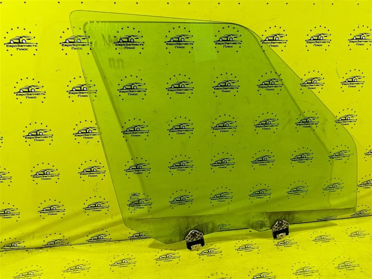 Стекло двери Land Rover Discovery 4 LR040916 L319, переднее правое