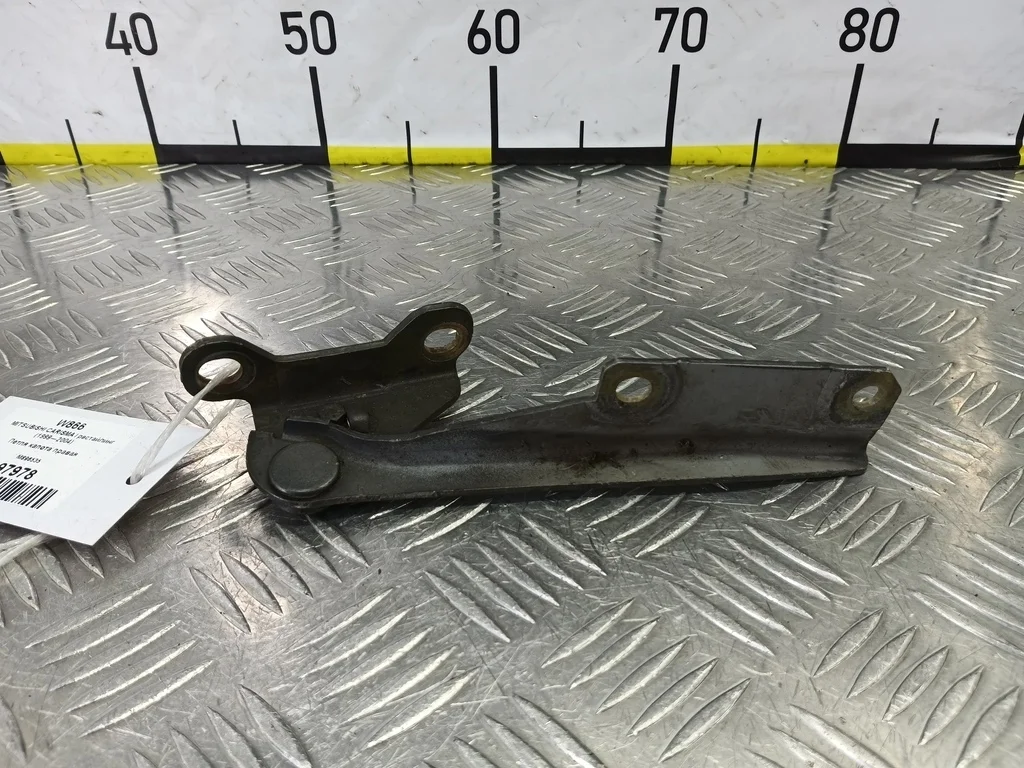 Петля капота правая MITSUBISHI CARISMA I рестайли