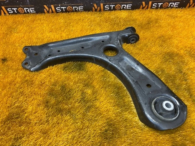 Рычаг подвески нижний Audi A1 2011 6R0407151F 8X CAX, передний левый