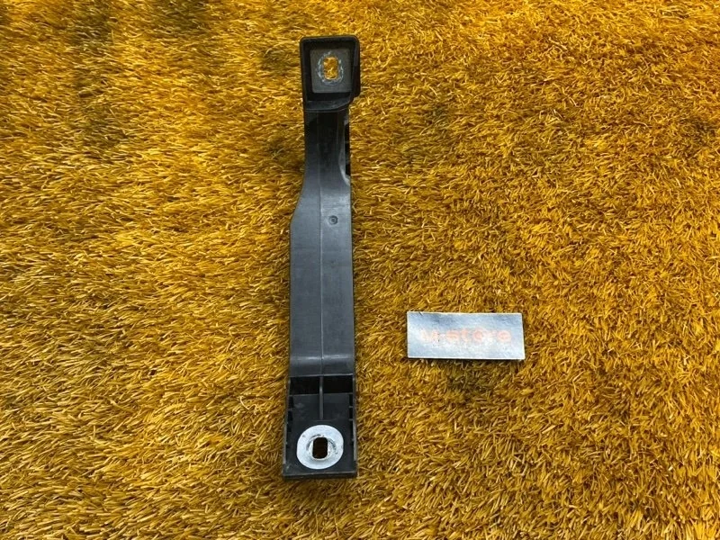 Кронштейн радиатора Audi Q3 2012 8U0805527 8U CPSA, левый