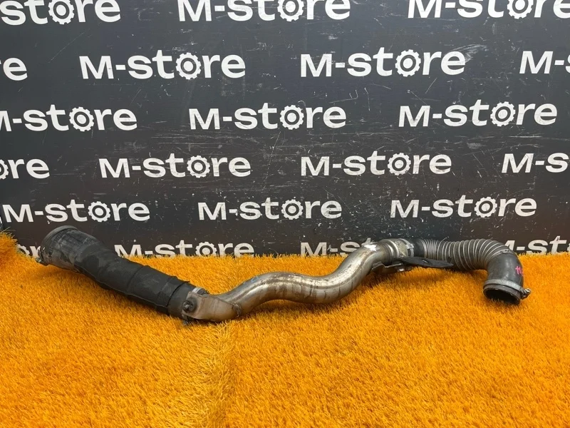 Патрубок интеркулера Volvo XC60 2011 31319502 DZ44 B4204T6