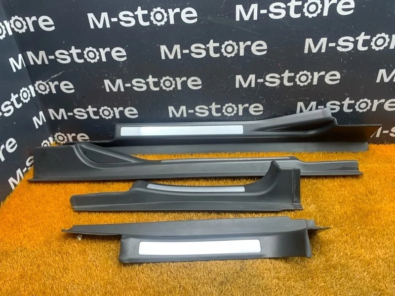 Накладка на порог салона Mercedes-Benz C-Class 2001 A2036800935 W203 111.955