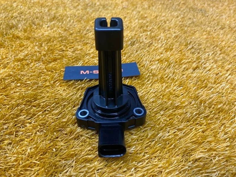 Датчик уровня масла Audi A6 2009 03C907660M C6/4F CCEA