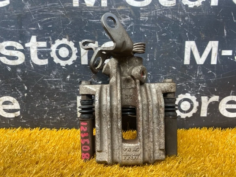 Суппорт Audi A3 2010 1K0615424J 8P CAXC, задний правый