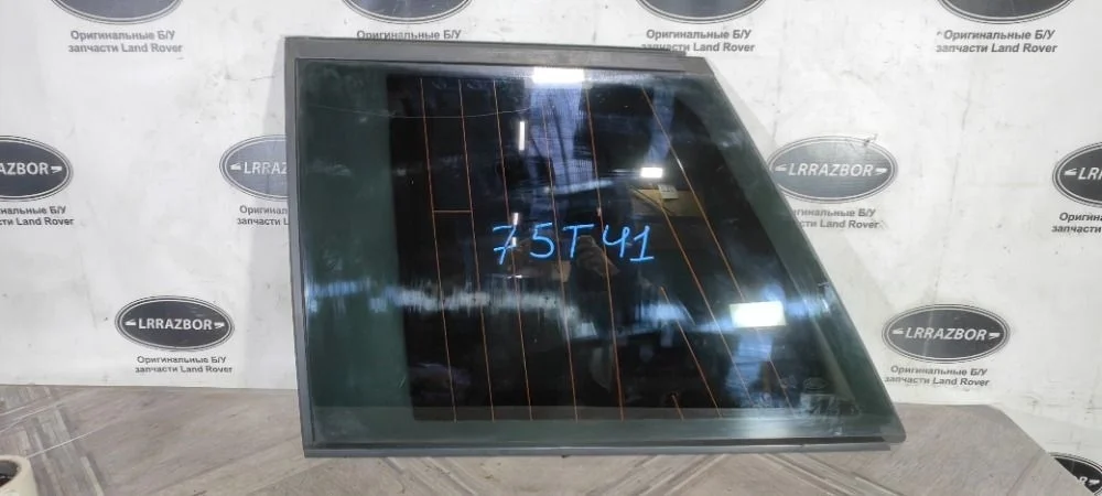 Стекло кузовное глухое левое Land Rover Range Rover III рестайлинг (2005—2009) 368DT