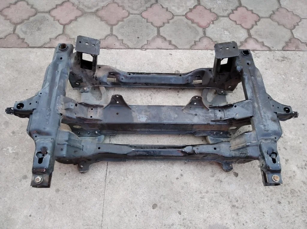 Подрамник передний Mercedes-Benz