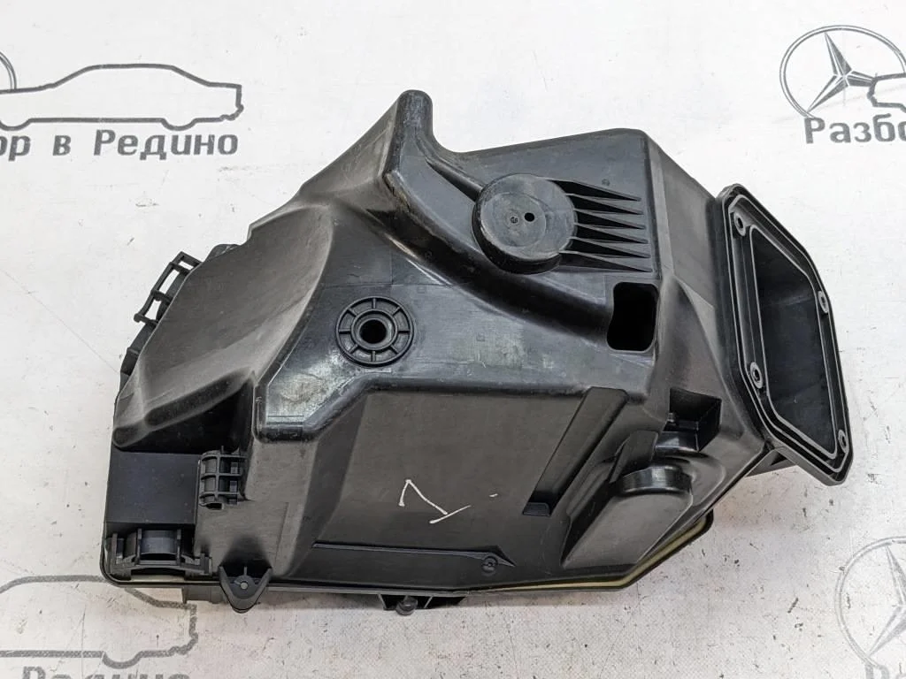 Корпус блока предохранителей Mercedes-Benz