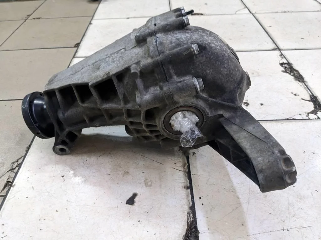 Редуктор передний Mercedes-Benz