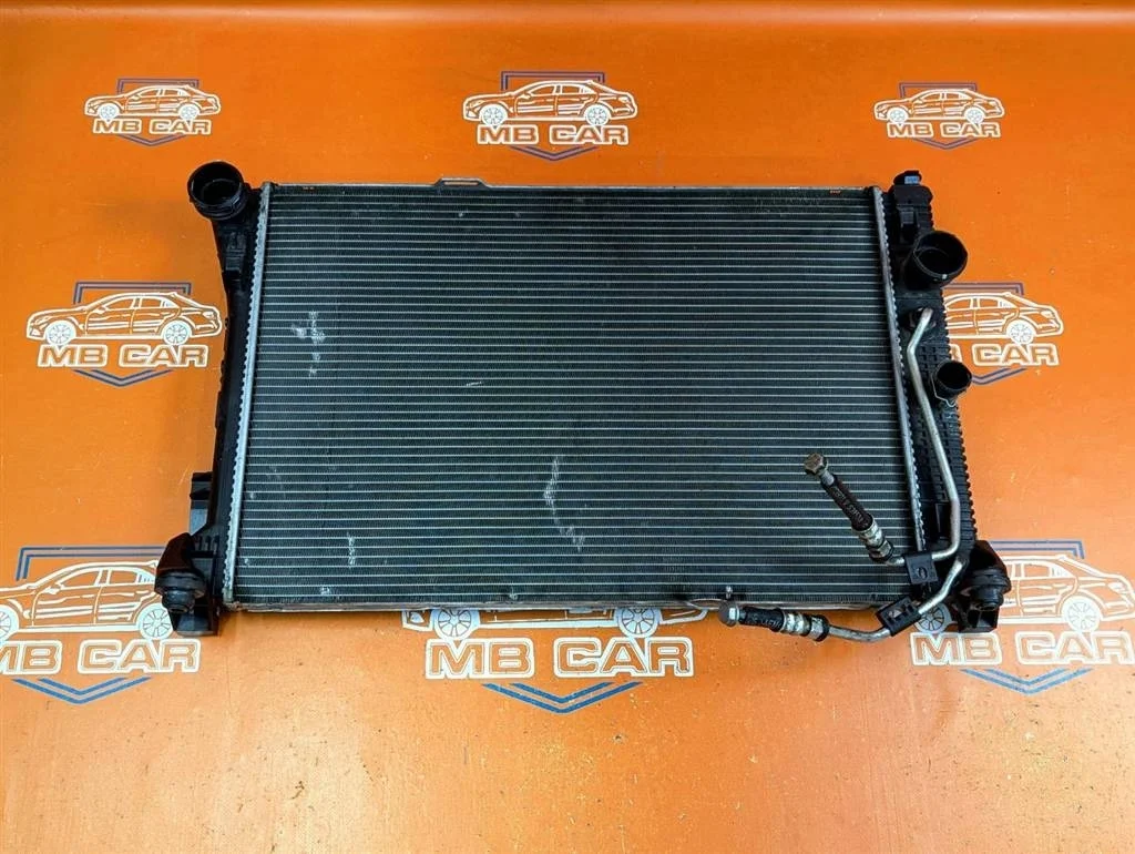 Радиатор Mercedes-Benz