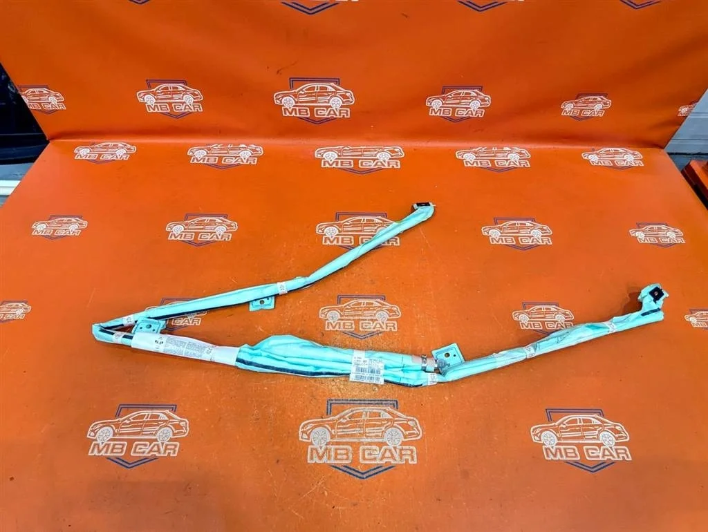 Шторка безопасности правая Mercedes-Benz