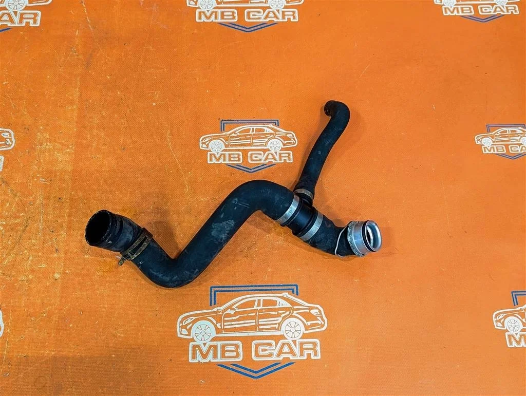 Патрубок радиатора Mercedes-Benz