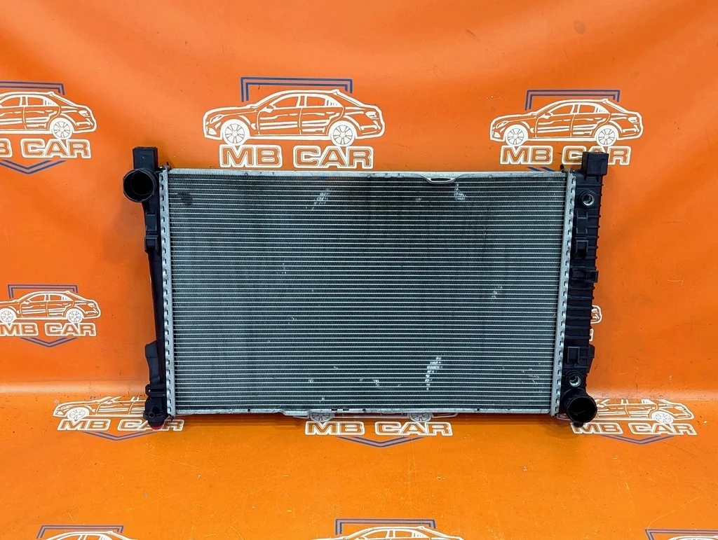 Радиатор Mercedes-Benz