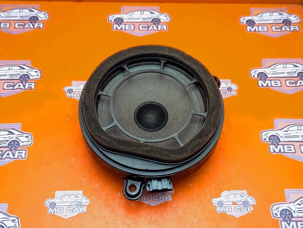 Динамик Mercedes-Benz