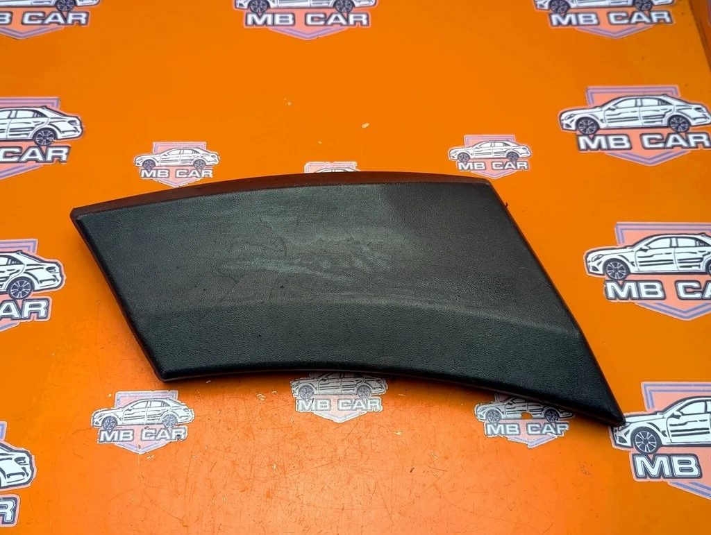 Молдинг крыла правый Mercedes-Benz