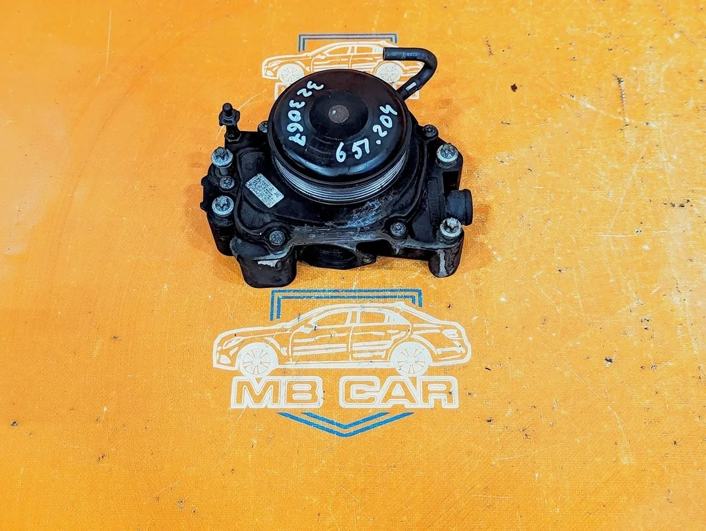 Помпа Mercedes-Benz