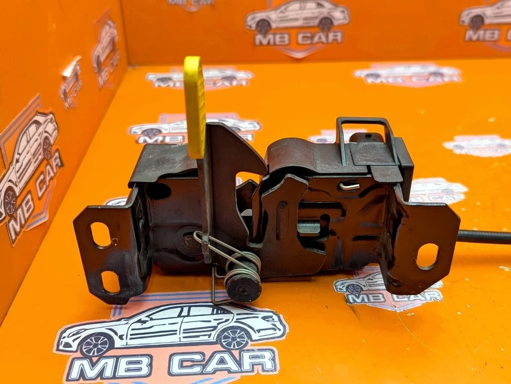 Замок капота Mercedes-Benz