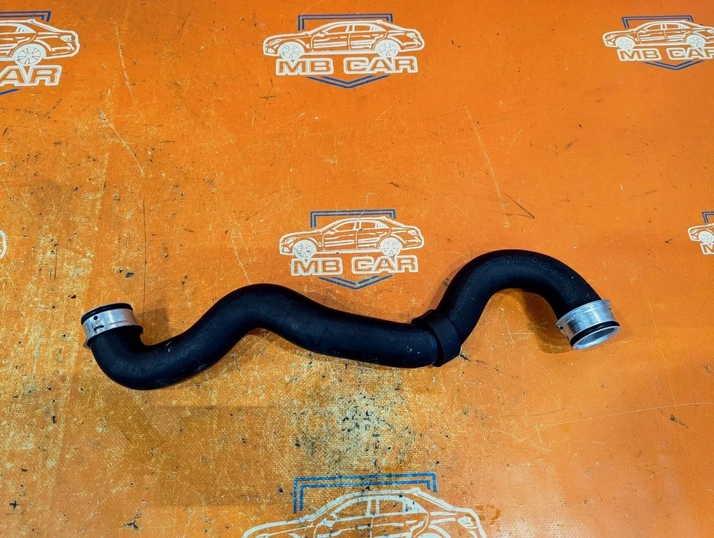 Патрубок радиатора Mercedes-Benz