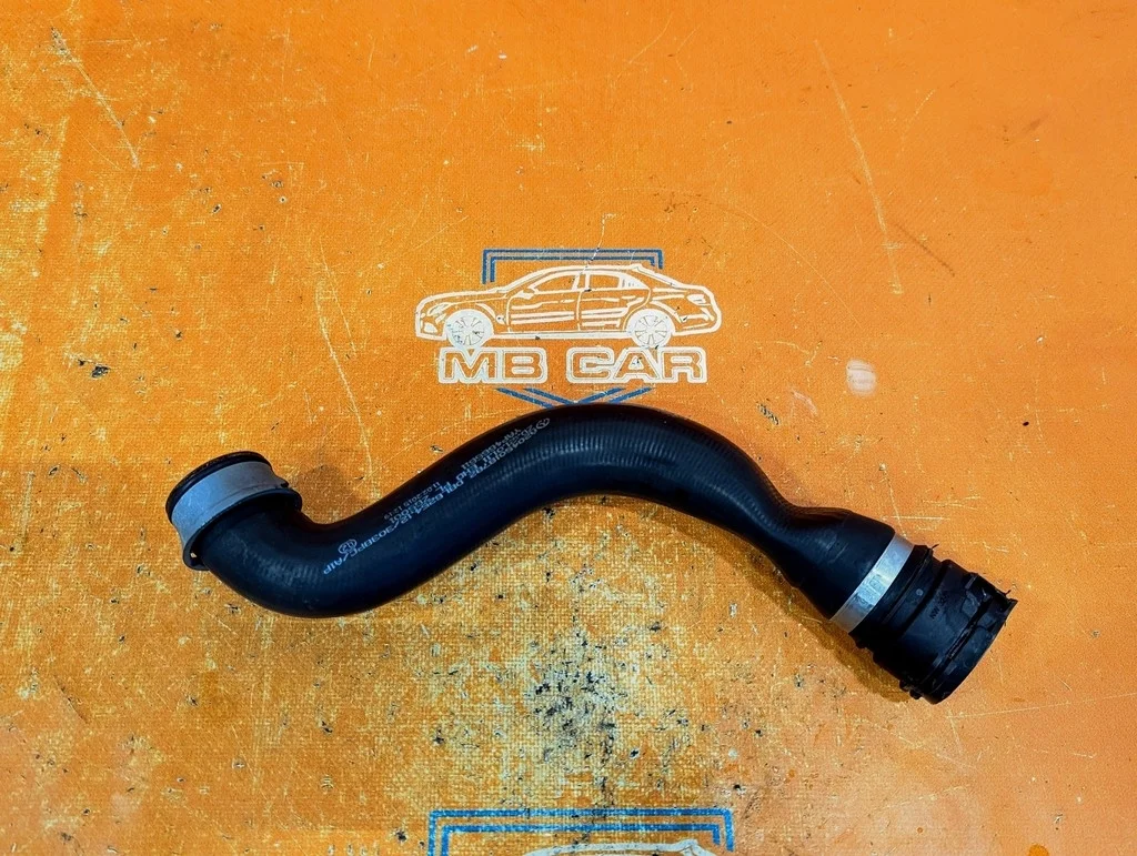 Патрубок радиатора Mercedes-Benz