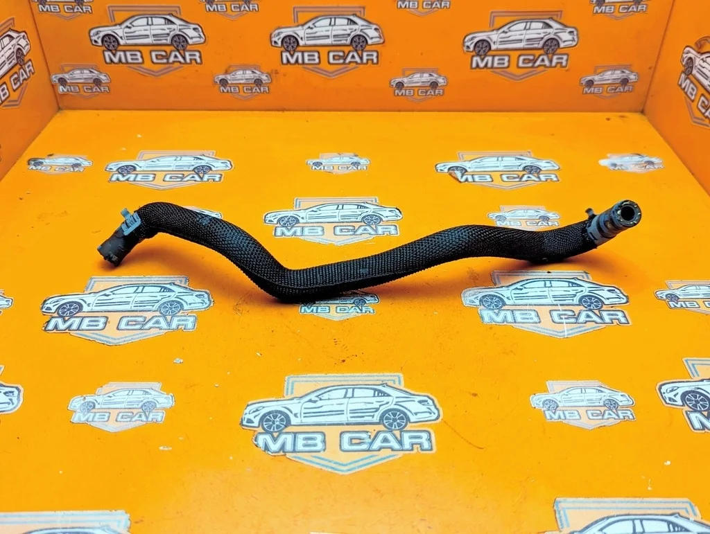 Шланг вентиляции Mercedes-Benz