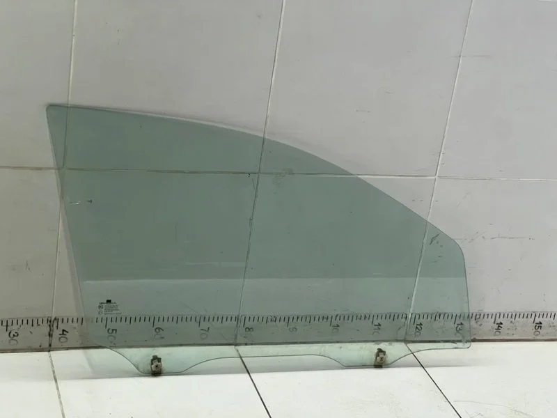 Стекло двери переднее правое Chevrolet Aveo T250