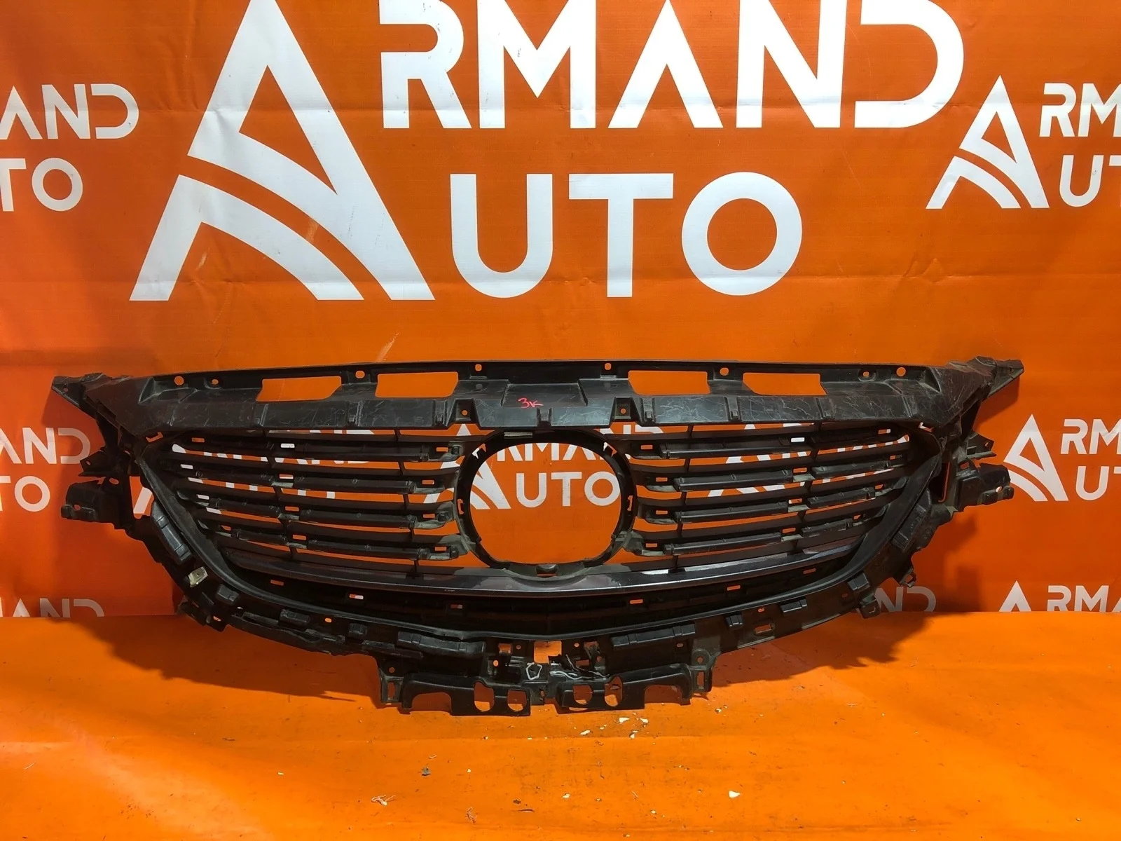 Решетка радиатора Mazda 6 2015-2018 3 GJ