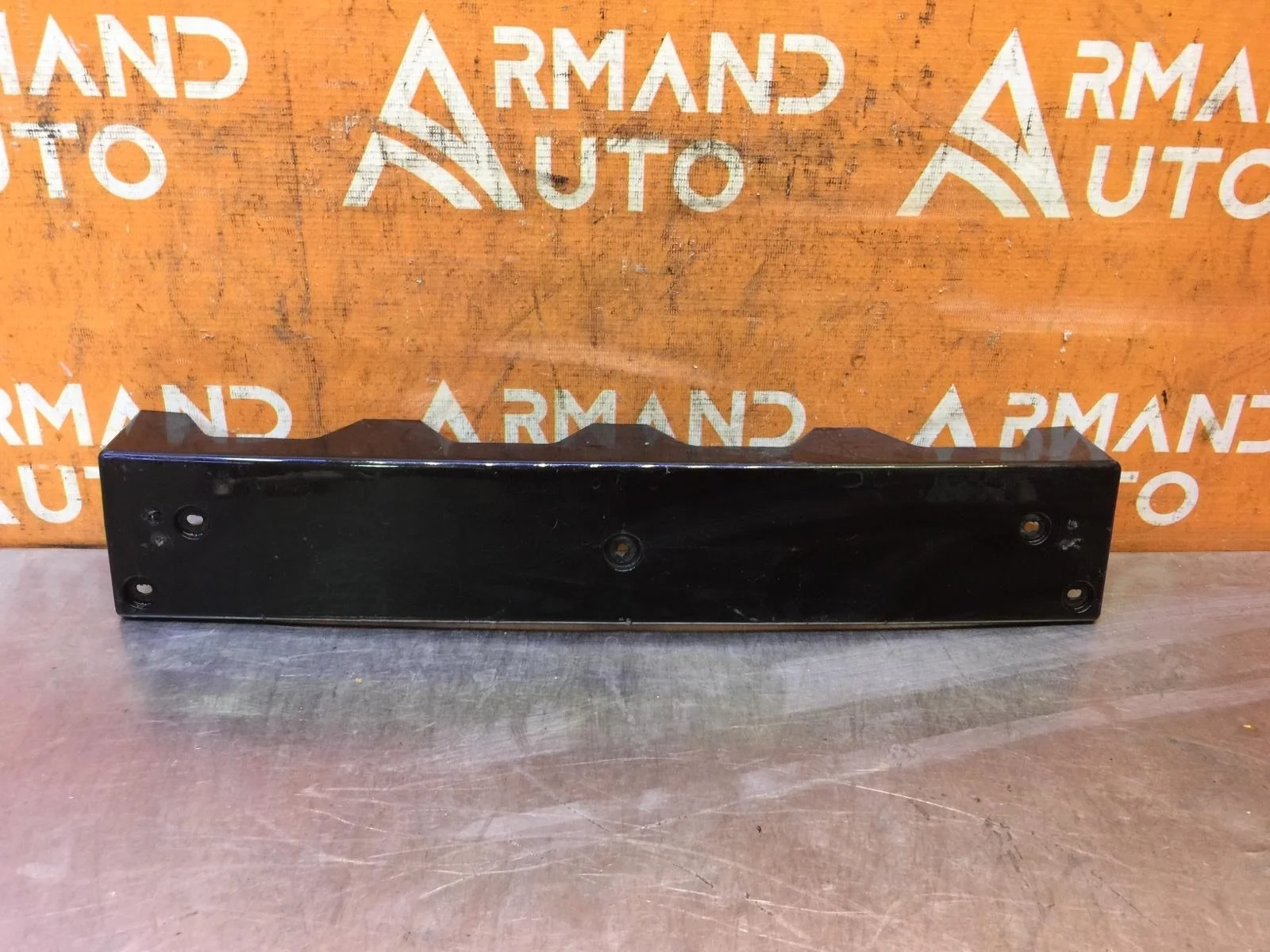 Площадка под гос номер Kia Quoris 2012-2018