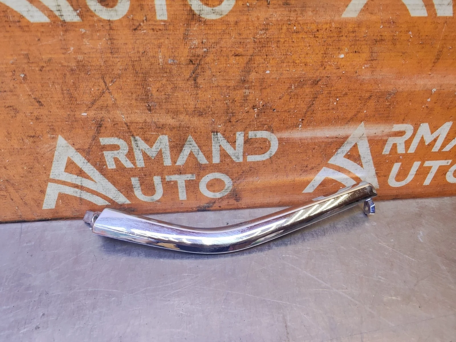 Накладка бампера верхняя Mitsubishi Outlander 2015-нв 3