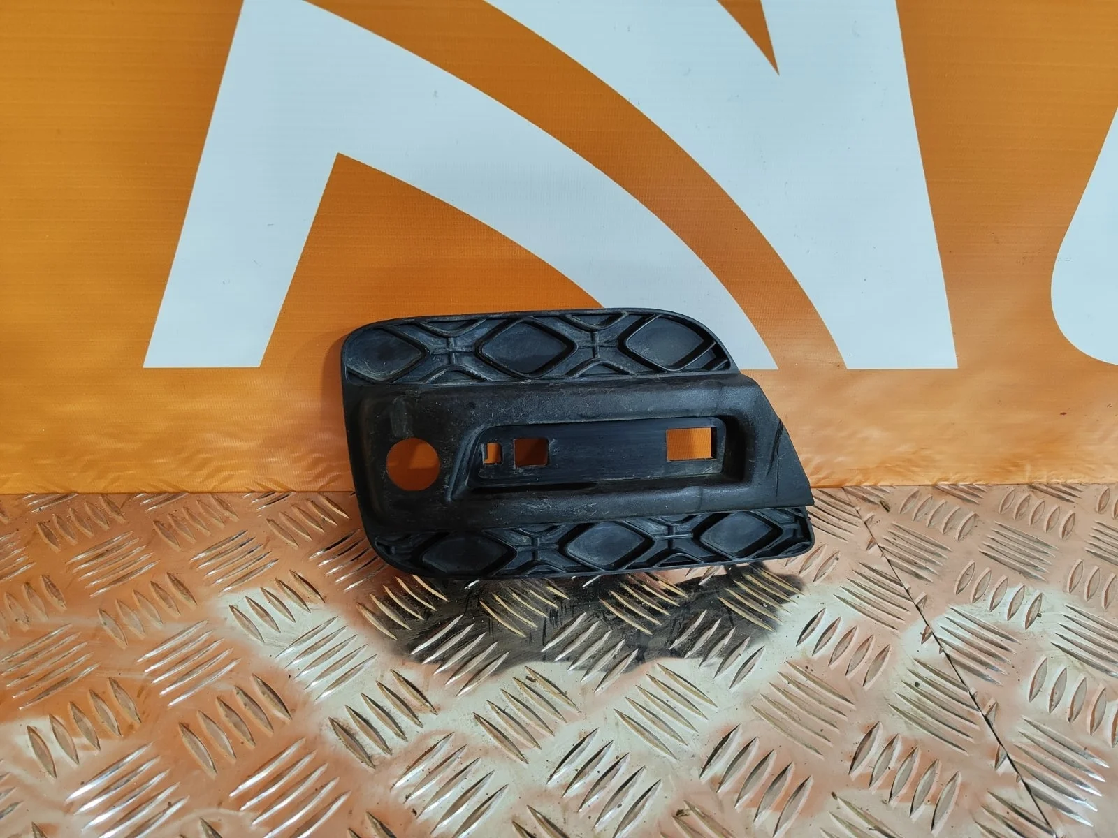 Накладка бампера Renault Sandero 2013-2022