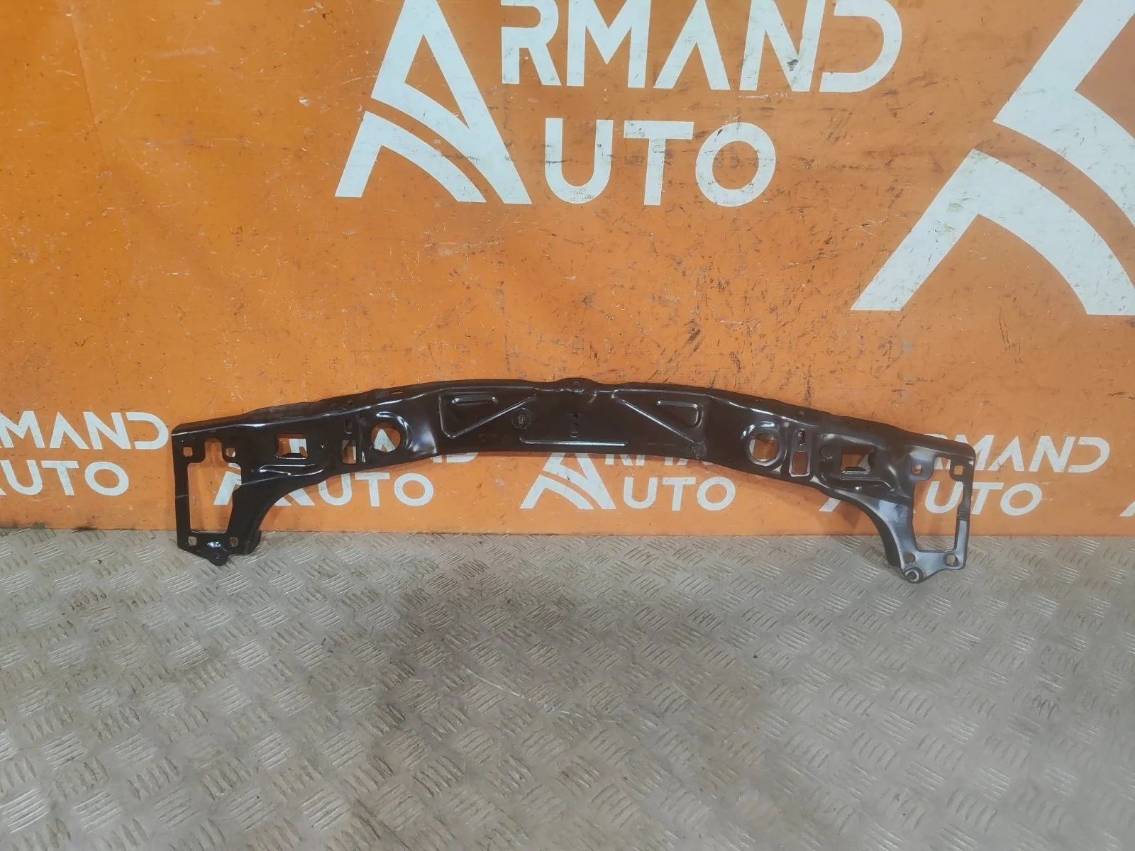 Панель передняя (суппорт радиатора) верхняя BMW X1 2015-2022 F48