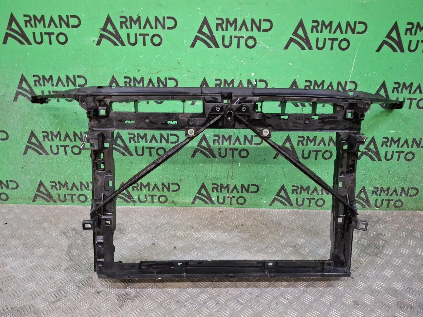 Панель передняя (суппорт радиатора) Skoda Octavia 2013-2020 A7 (5E)