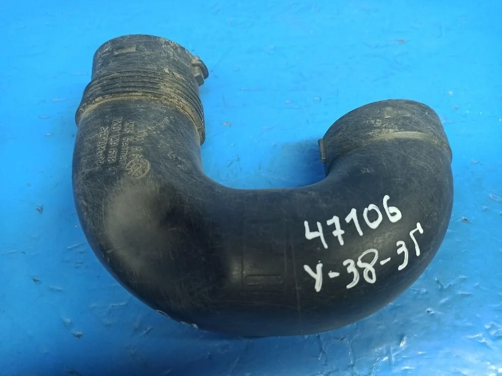 Патрубок воздушный Volkswagen Passat B6 (2005—2010)