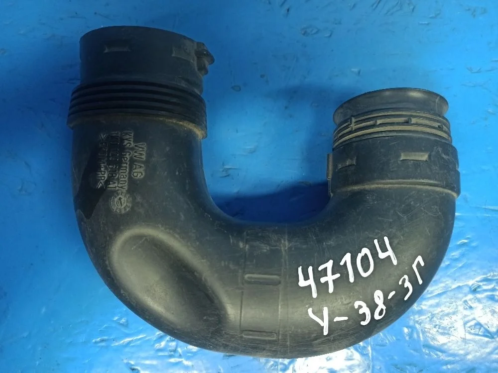 Патрубок воздушный Volkswagen Passat B6 (2005—2010)