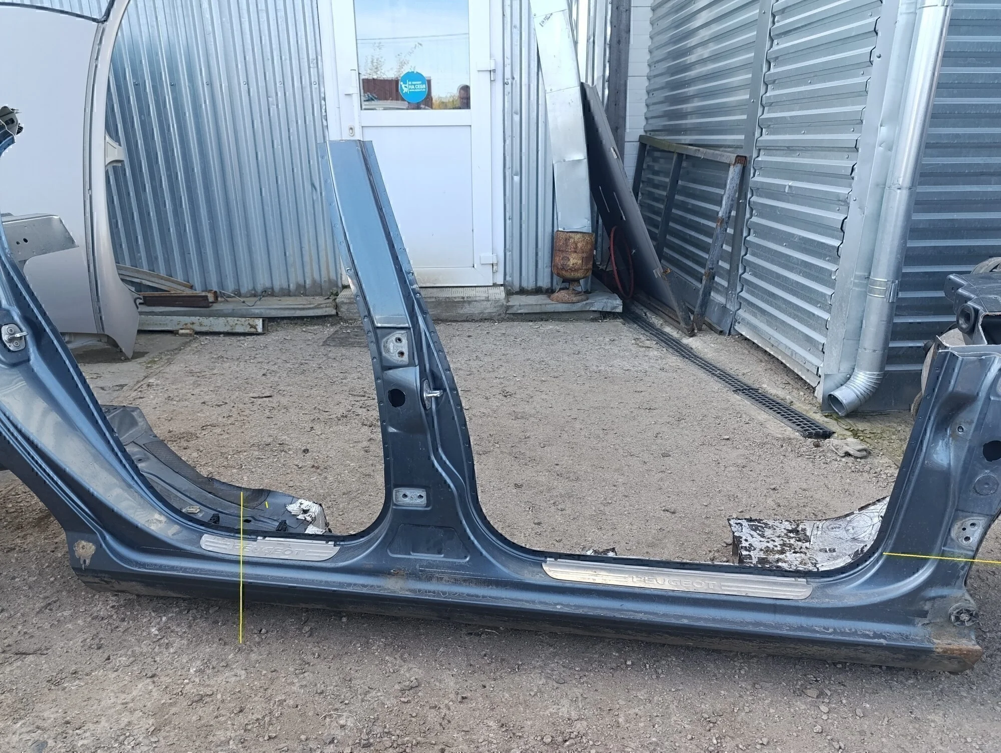 Порог со стойкой правый 407 2004-2010